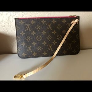 LV NEVERFULL GM WRISTLET